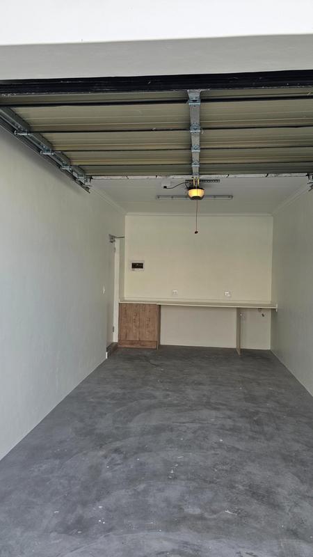 To Let 3 Bedroom Property for Rent in Velddrif Western Cape